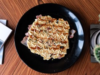 Smakrika pizzakombinationer från olika kulturer illustration